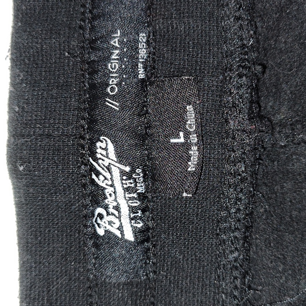 Shorts - Picture 2 of 3